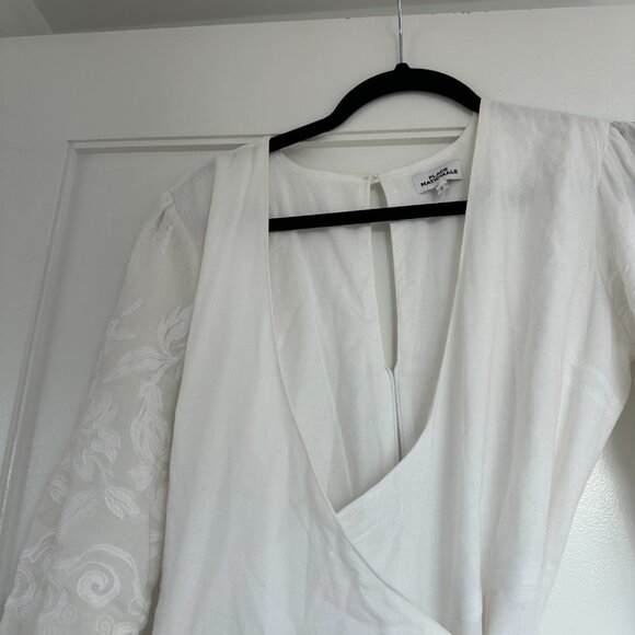 Place Nationale Wrap Mini Dress Sz 2 White Linen Embroidered Scallop Trim - Picture 5 of 7